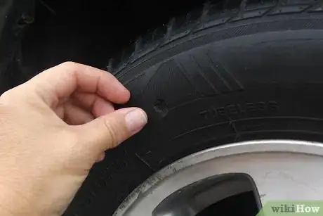 Imagen titulada Patch a Tire Step 2