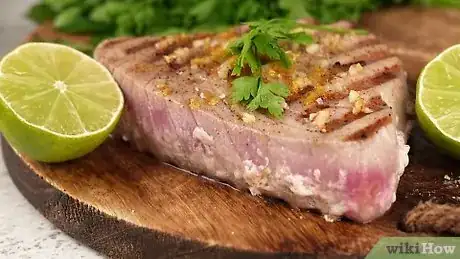 Imagen titulada Cook Frozen Tuna Steak Step 19