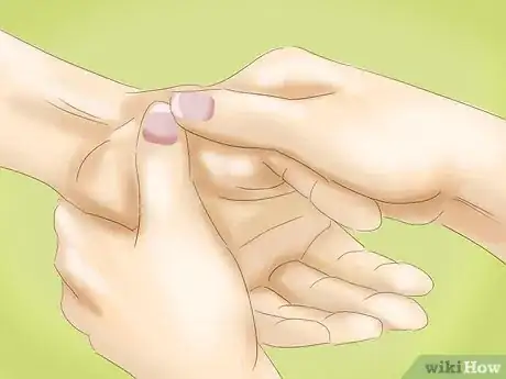 Imagen titulada Relieve Wrist Pain Step 10