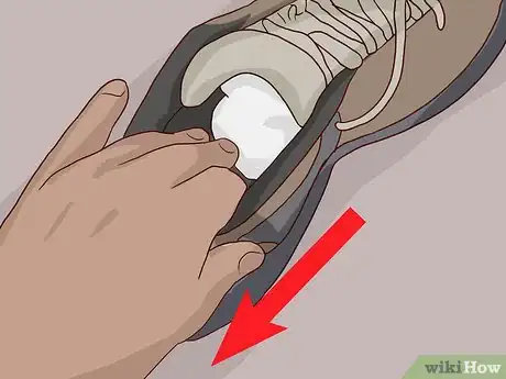 Imagen titulada Clean Merrell Shoes Step 8