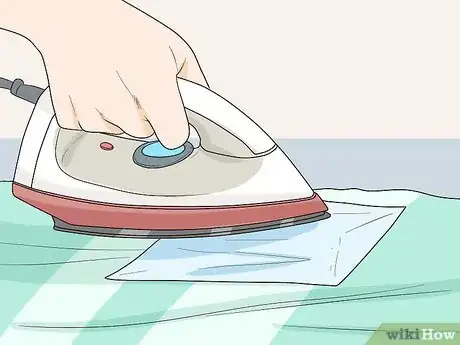 Imagen titulada Remove Hot Glue Step 13
