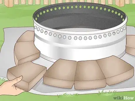 Imagen titulada Make a Smokeless Fire Pit Step 7