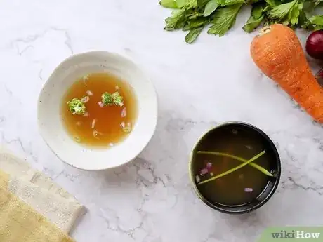 Imagen titulada Make a Basic Consommé Step 17