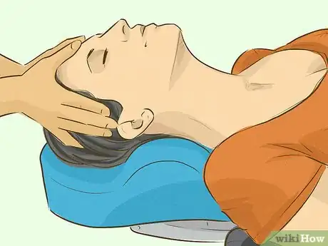 Imagen titulada Get Rid of a Nerve Pinch in Your Neck Quickly Step 9
