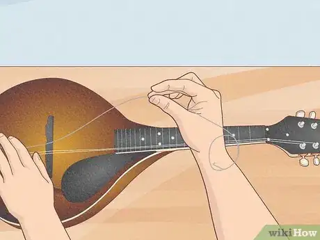 Imagen titulada Tune a Mandolin Step 5