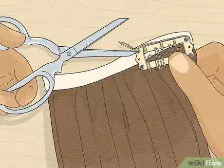 Imagen titulada Sew Hair Extensions to a Clip Step 11