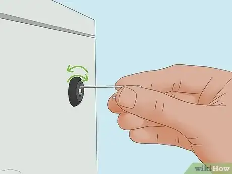Imagen titulada Pick a Filing Cabinet Lock Step 3
