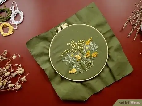 Imagen titulada Embroider by Hand Step 18