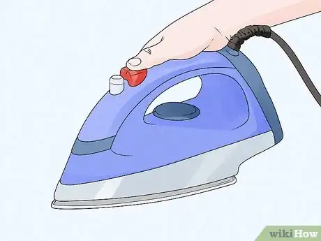 Imagen titulada Get Wrinkles Out of Shoes Step 1