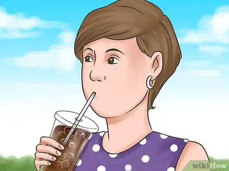 Imagen titulada Start Drinking Coffee Step 6