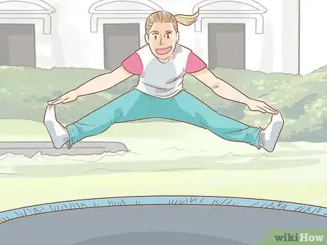 Imagen titulada Do Trampoline Tricks Step 2