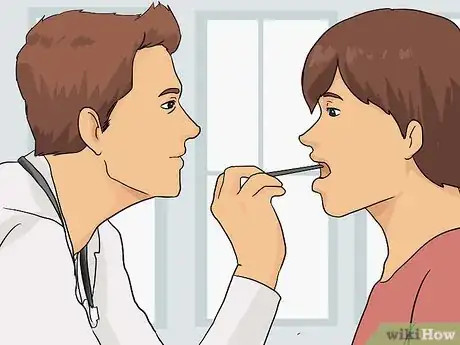 Imagen titulada Heal a Swollen Lip Step 2