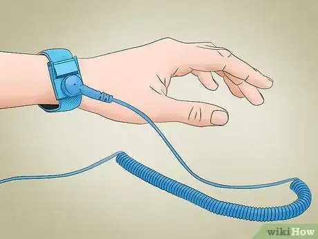 Imagen titulada Ground Yourself to Avoid Destroying a Computer with Electrostatic Discharge Step 9