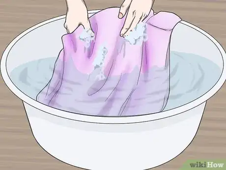 Imagen titulada Get Dried Ink Out of Clothes Step 5
