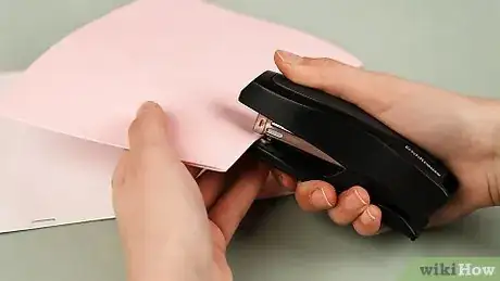 Imagen titulada Make a Paper Book Step 14