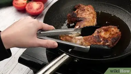 Imagen titulada Cook a Chicken Leg Step 5