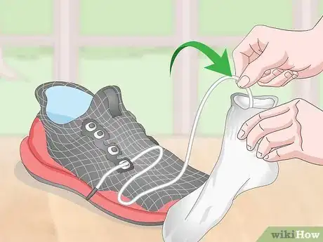Imagen titulada Clean Mesh Shoes Step 8