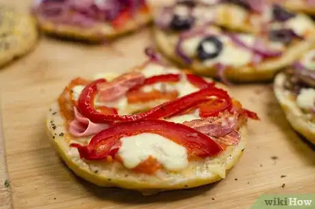 Imagen titulada Make Pizza Bagels Step 11
