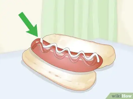 Imagen titulada Eat a Hot Dog Step 8