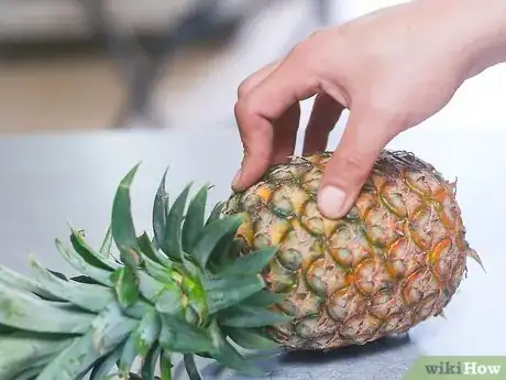Imagen titulada Ripen an Unripe Pineapple Step 2