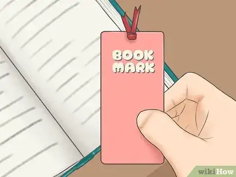 Imagen titulada Read a Boring Book Step 2