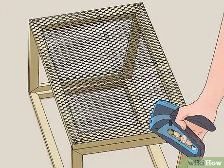Imagen titulada Build a Rabbit Hutch Step 11