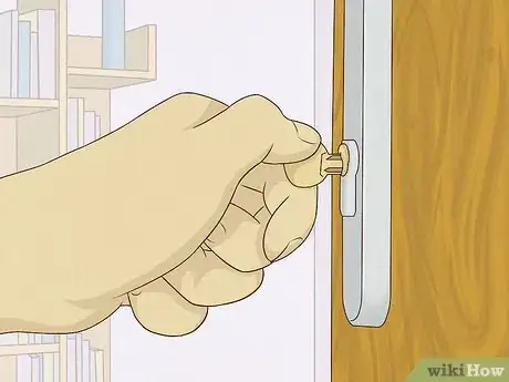 Imagen titulada Sneak Out of Your House Step 2