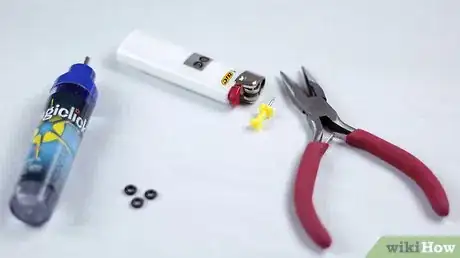 Imagen titulada Put Lighter Fluid in a Lighter Step 1