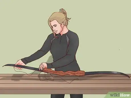 Imagen titulada String a Recurve Bow Step 2