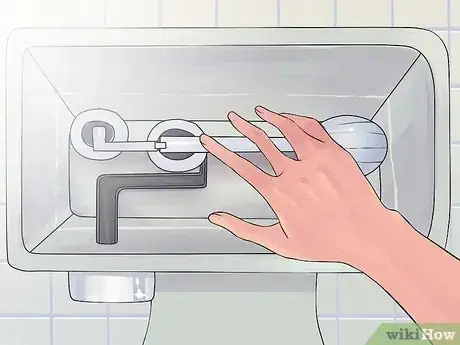 Imagen titulada Fix a Toilet Step 6