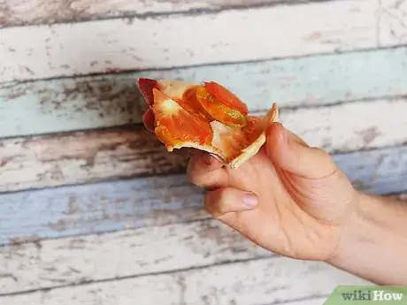 Imagen titulada Eat Pizza Step 5