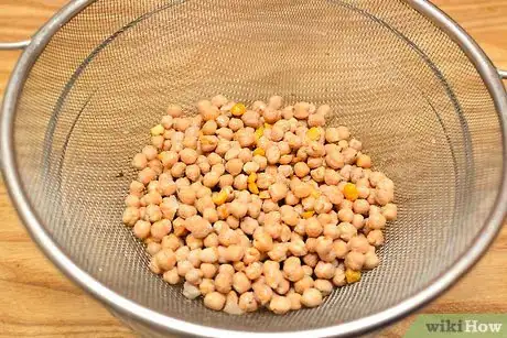 Imagen titulada Cook Dried Chickpeas Step 10