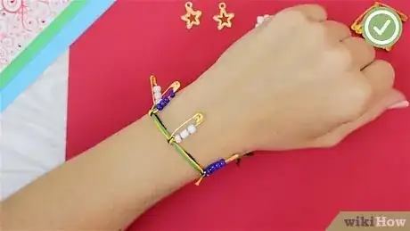 Imagen titulada Make a Charm Bracelet Step 8