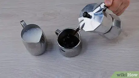 Imagen titulada Make a Cappuccino Step 11