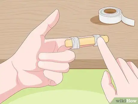 Imagen titulada Splint a Finger Step 3