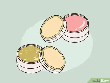 Imagen titulada Make Your Lips Look Plumper Without Makeup Step 11.jpeg