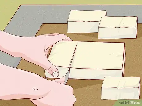 Imagen titulada Make Turmeric Soap Step 10