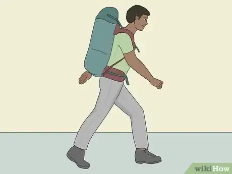 Imagen titulada Fit a Backpack Step 12.jpeg