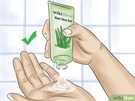 Imagen titulada Shave Your Arms Step 8