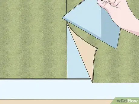 Imagen titulada Hang Lining Paper Step 12