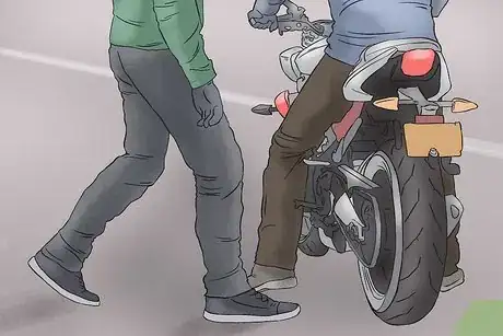 Imagen titulada Ride on the Back of a Motorcycle Step 10