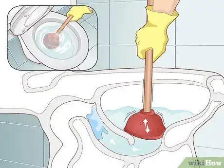 Imagen titulada Unclog a Toilet Step 1