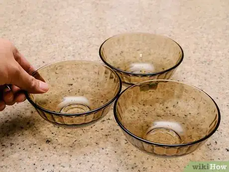 Imagen titulada Separate an Egg Step 3
