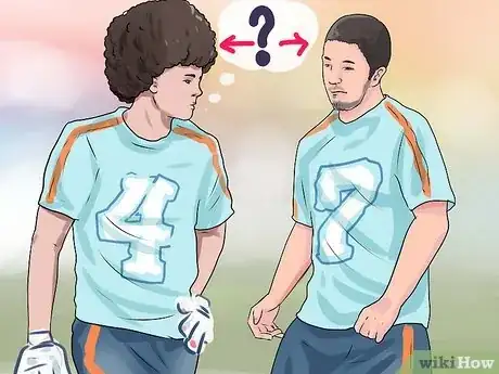 Imagen titulada Read a Soccer Penalty Shot if You're a Goalie Step 8
