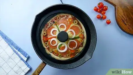 Imagen titulada Make Pizza Without an Oven at Home Step 11