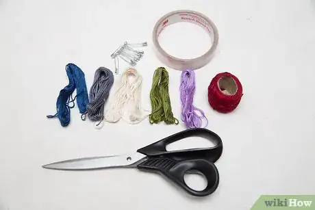 Imagen titulada Make Bracelets out of Thread Step 9