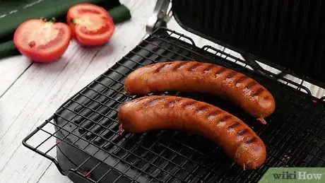 Imagen titulada Cook Frozen Sausages Step 7