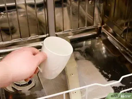 Imagen titulada Remove Dish Soap from a Dishwasher Step 7