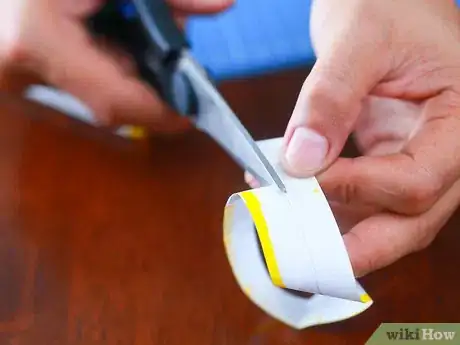 Imagen titulada Make a Mobius Strip Step 5