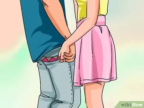Imagen titulada Romantically Hug a Guy Step 7